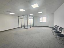 新鼎球大厦 近东岭锡上 云蝠大厦 苏宁 干净整洁 交通便利