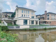 独栋别墅 带300大花园 地下室全明 享1300亩低密墅区