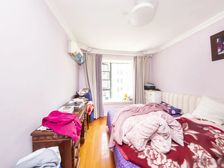 M星楼盘,X缺户型,中间楼层,小区西门即是D铁口,精装全送!