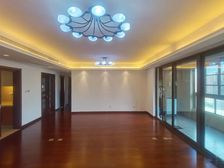 玲珑东区 大横厅四房 精装修业主诚心出售看房随时 全新未住人