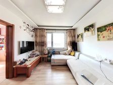 满五 南北两室 业主诚心出售 近地铁