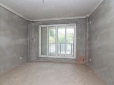 三中 靠市区 5层电梯洋房 户型好 阳光好 通透 诚售