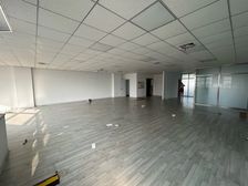 新天地 280平 月租8000元 精致修 开发区二大街