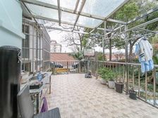 徐汇 地铁口 02年房龄 底楼送30平院子 南北两房