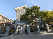 雅仕居独栋 北进门南花园 户型方正 位置好 诚意出售