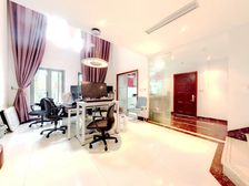 半岛华府多套在售,边户中户看大花园的来,中户1字头就可买私聊