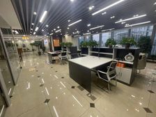 北站新地中心 豪华装修 精装带隔断家具 正对电梯口 含票