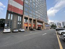 位于美食街《路口》,暂缺业态《川渝火锅、中高端自助、文体类》