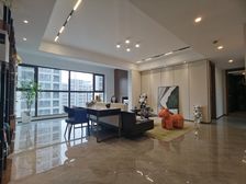 上实云麓二期豪装 国企 一梯一户中央空调 阳台封包