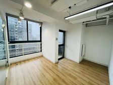 知春路新增!错过悔一年的特价好房 110平米 正对电梯 3