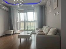 地铁口 80平 朝南 2室2厅 精装修 电梯房。随时看