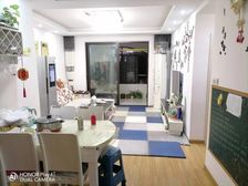 临港自贸区精装三房 户型正气 拎包入住 满5年 前无遮挡