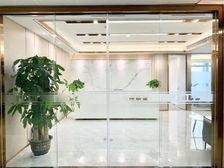 国贸CBD商圈 财富金融中心 精装修带家具 正对电梯 特价租