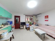 天华里带电梯,中间楼层,采光好,适合有老人孩子的家庭居住