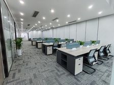 禾盛京广中心甲级写字楼,正对电梯口,东南双面采光,特价出租。