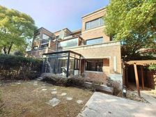 诸光路地铁站旁,新出精装别墅,实用面积400平,有钥匙,诚售