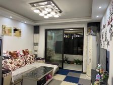 临港自贸区标准 三房两厅 房东急售 带产权车位 满五
