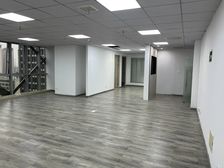 海运大厦电梯口地铁口300平4隔间加大开间带形象墙全新装修