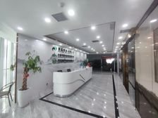 绿地中心1300平超高层 视野开阔 带全套家具出租诚寻有缘人