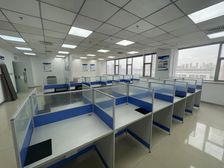 沈阳站 精装带隔断家具 正对电梯口 三个隔断 含票 城开