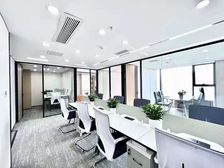 东直门商圈 东方银座 精装修带家具 高区户型方正 特价出租