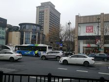 延安路湖滨银泰旁一拖二1800方招医美品牌展示店特色餐饮等