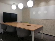 10号线海淀黄庄 银网中心 正对电梯 朝南稀缺小户型 122