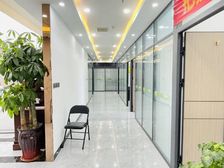 双面采光!地铁口!凯利国际652平 全套家具 拎包即可办公