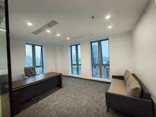 洋泾14号线,江景房东方城市大厦70至500平,精装修拎包住