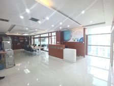 浑南奥体商圈 国贸中心 300平 15万 精装带隔断家具