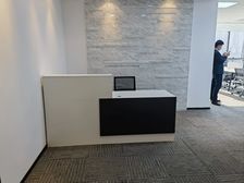 绿地和创大厦 252平米 精装双面采光带全套公家具地铁口