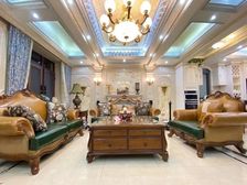 房源正规户型,边套带大花园,日照充足,空气流畅,看房预约