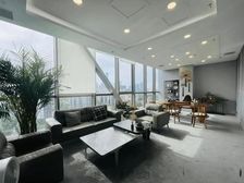 环球贸易中心丨新出精装带家具丨高区400平丨双面落地窗采光!