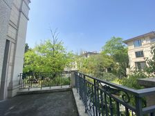 龙湖旭宸端户别墅,户型方正,花园面积大,三车位