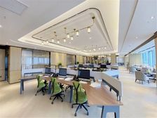 东大桥地标 侨福芳草地 精装修带家具 高区正对电梯 特价出租