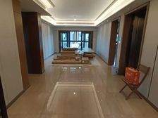 洋房未曾入住,送露台,中 心位置 ,豪装全送,随时签字