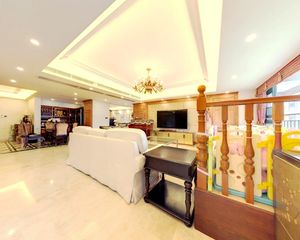 誉峰二期 5室1厅 南