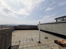 中卫水云馨苑 电梯毛坯复式楼 二楼送过道和80平露台 有钥匙