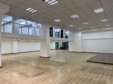 全新装修福明地铁口旁恒富对面570平带广告位性价比高拎包入住