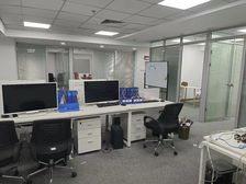 市中心出租精装修带隔断大东方 恒隆交银大厦 随时看房