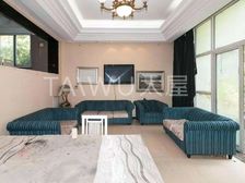 新挂牌,有独立车库,赠送200平花园,接受置换,看房方便