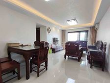 新景豪庭 急售 南向 中层 包税 送车位 价格可谈