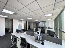 无中介!政策免房租 送两个月免租期 200到1500平可分