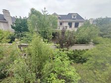 江湖繁杂事多,小园暗碧莺啼处。朝归胜赏,墨池香润,携将春去。