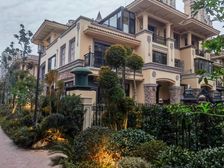 棕榈湾小独栋别墅 三面花园 全明地下室 商场0距离 现房销售