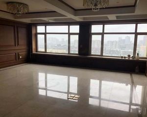 世康大厦,半层出售,安亭地铁口,随时可以看房,欢迎来电!