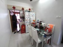 绿春苑 新挂牌 4楼 拎包入住 小区中心位置 满五