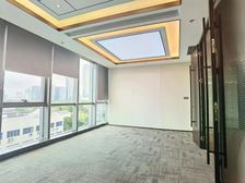 东南朝向原价930万,亏本出售田厦国际235平可自用出售