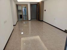 慧湾中心 临深地铁口 自带學校 配套成熟交通便利 0首付