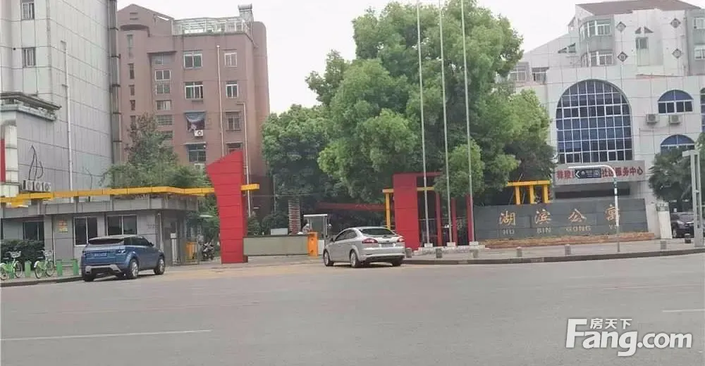 可做员工宿舍 湖滨公寓正规四房 业主重新出新 看房方便